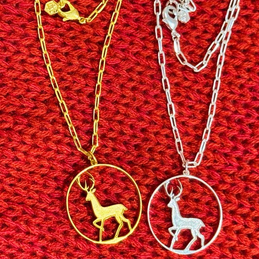 Wandering Deer Dangling Bracelet - Gold