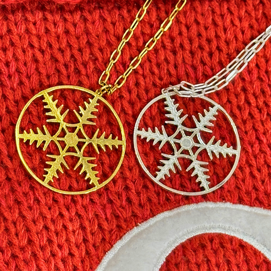 SnowFlake Pendant Necklace - Gold