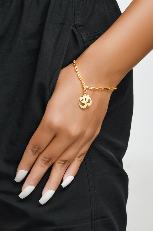 OM Dangling Bracelet Small - Gold